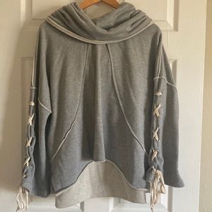POL hood sweater shirt small